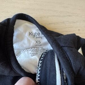 Kyte BABY black sleepsack XS